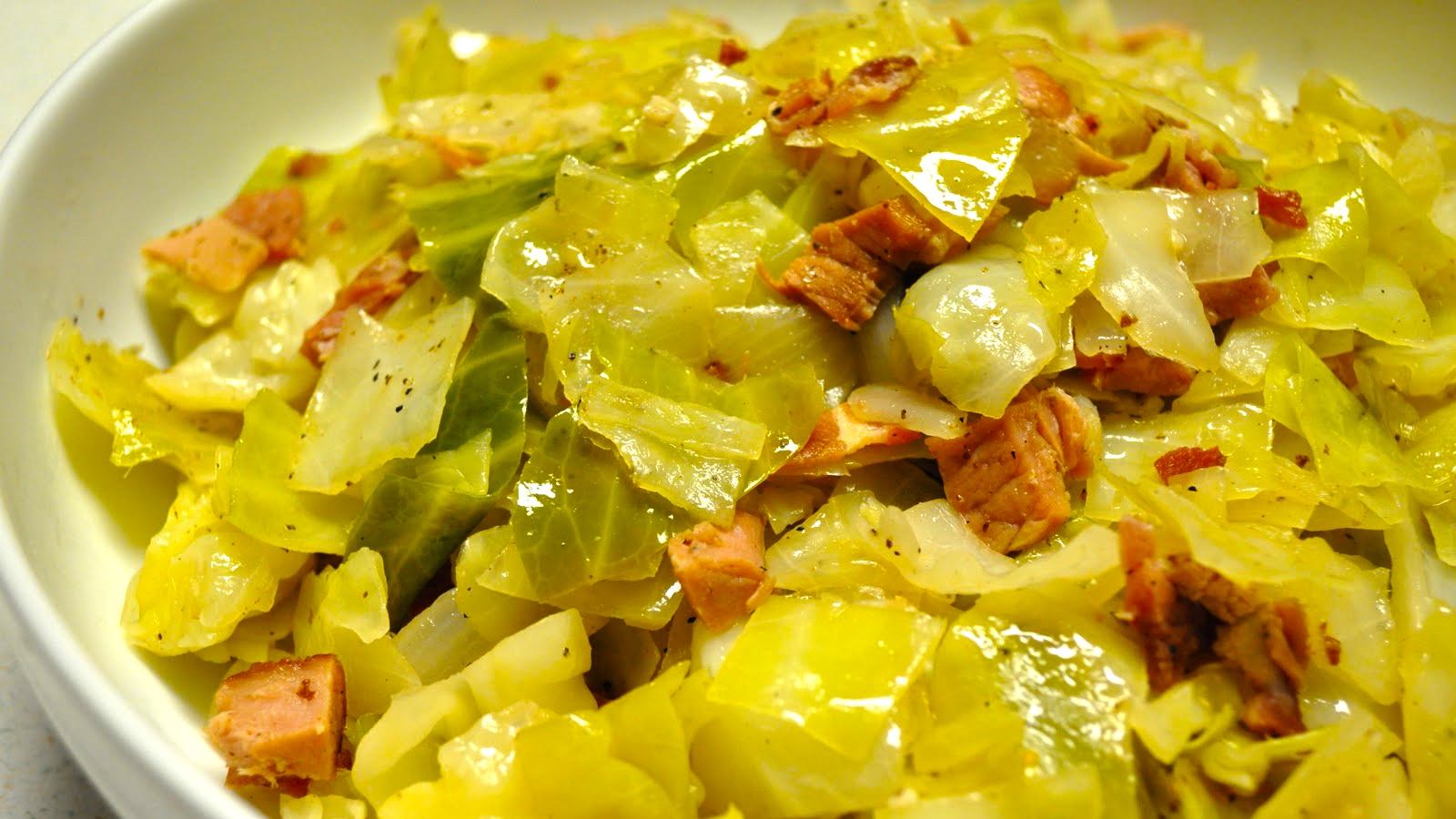 Fried Cabbage with Bacon, Garlic, and Onion ⋆ CLEVER CHEF RECIPES